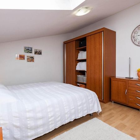 Gorgeous Home In Labin With Outdoor Swimming Pool Luaran gambar