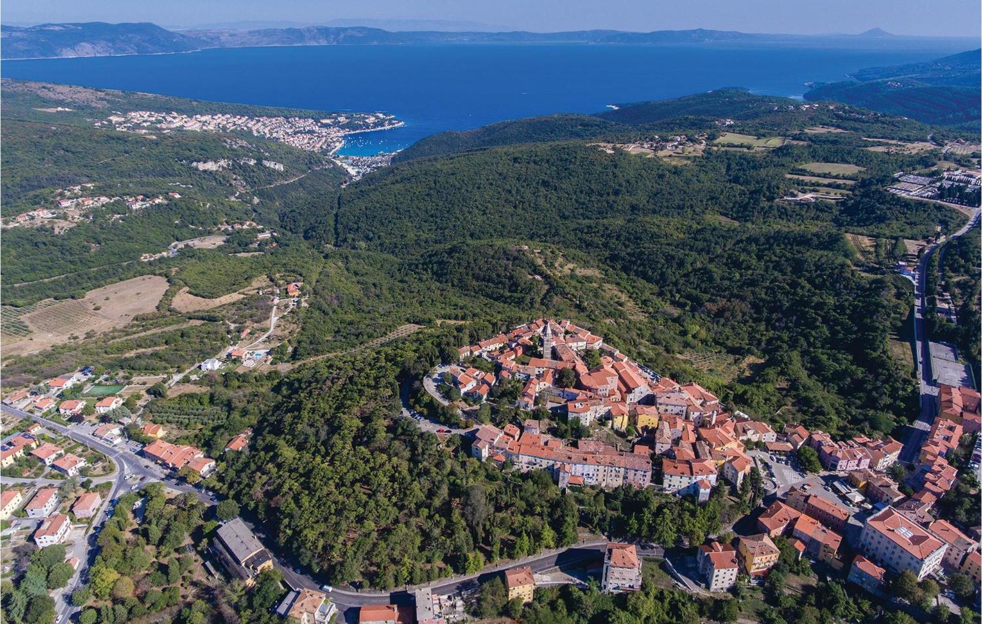 Gorgeous Home In Labin With Outdoor Swimming Pool Luaran gambar